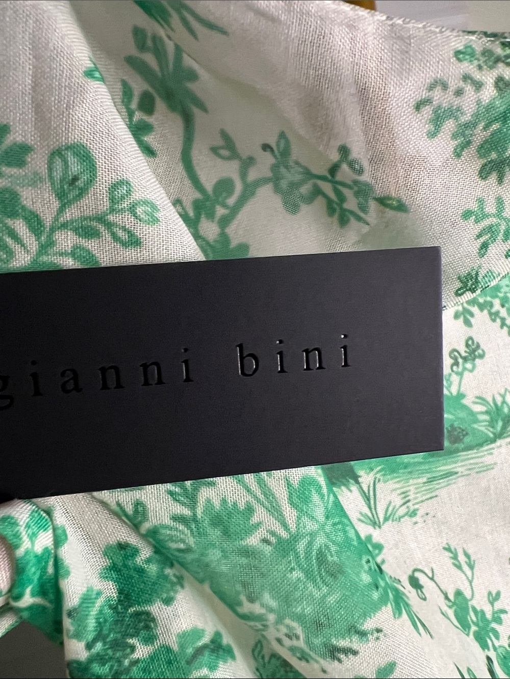 Gianni Bini White and Green Toile Sarong (Bathing Suit Bottom Cover up) - Picture 2 of 7